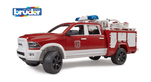 Bruder 2544 RAM 2500 - Hasičský vůz se světelným a zvukovým majákem